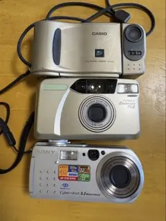 カメラ 3台セット まとめてCASIO /KYOCERA SONY ジャンク