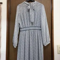 花柄ワンピース