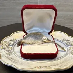 ヴィンテージ　ブローチ