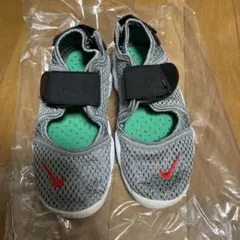 美品】NIKE Air Rift ナイキエアリフト サンダル 20㎝ 限定色 - メルカリ