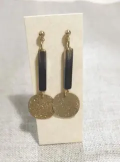ピアス　ブラック×ゴールド（ハンドメイド）