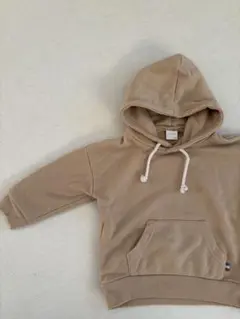 テータテート ベージュ フード付きトレーナー 80