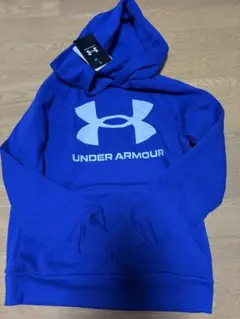 新品　未使用　タグ付き Under Armour パーカー 青