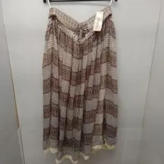 新品タグ付き 茶色 柄ロングスカート LL サイズ