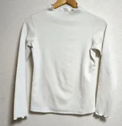 ホワイト　長袖タートルネック　ニット　L