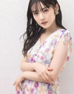 肩ドロストリボン付きフラワープリントウエストシャーリングワンピース　ピンク