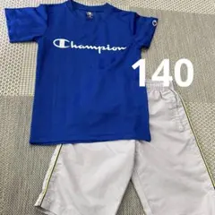 Champion Tシャツとショートパンツセット