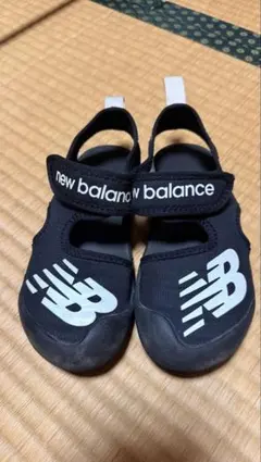 New Balance キッズ サンダル ブラックのサムネイル