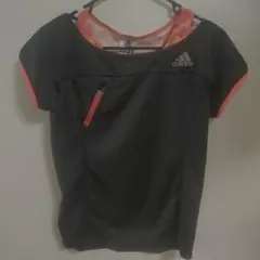 adidas ブラック 半袖 トップス XS　トレーニングウェア