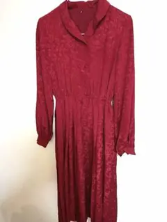 ワンピース　花柄　赤　長袖ひざ丈