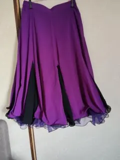 紫色と黒の社交ダンススカート