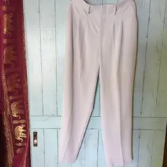 ユニクロ　ライトグレー プリーツ パンツ