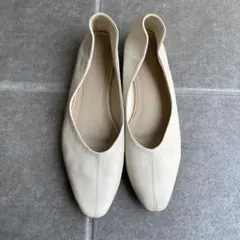 RANDA アイボリー レザー フラットシューズ