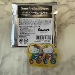 サンリオ　オーロラアクリルマグネット　キティ・ミミィ
