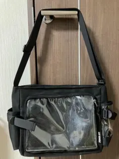 ショルダーバッグ　痛バッグ　黒　推し活