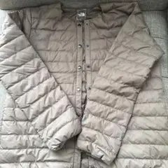 THE NORTH FACE ダウンジャケット ベージュ Mのサムネイル