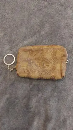 お安く出品CHANEL ココマーク ニュートラベルライン小銭入れ キーリング付