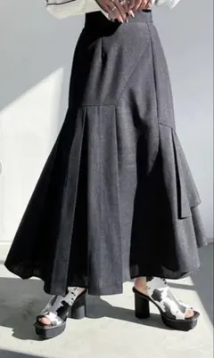 アシメティアードスカート