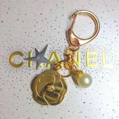 シャネル　カメリアチャーム　ホリデー　＆キーホルダー