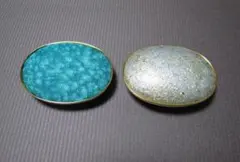薄緑色　青緑色　布張　楕円形　帯留　２点　着物　帯飾り　和装小物
