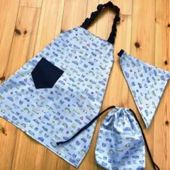 巾着セット★子供エプロン 120 〜 130 三角巾セット☆ 車柄★