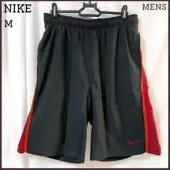 NIKE　ハーフパンツ　黒✖赤　Mサイズ