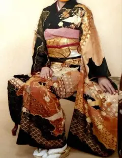 本日までタイムセール！振袖4点セットセット 黒×ゴールド 成人式結婚式