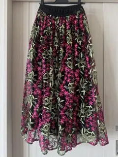 オブリ　花柄刺繍 レース　ロングスカート ブラック　サイズ1のサムネイル