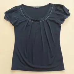 VIVERE ビジュー付き カットソー 半袖 ブラックのサムネイル