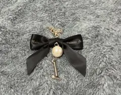 Maison de FLEUR イニシャルリボンチャーム Iメゾフルのサムネイル