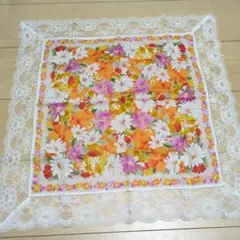 レース柄ハンカチ