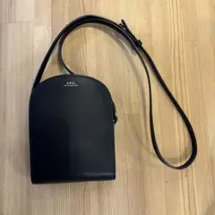 A.P.C. アーペーセー　ネックポーチ　ショルダーバッグ　APC
