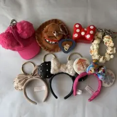 ディズニー　キーホルダーセット　カチューシャ　ウッディ　ミニー