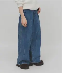 KBF デニムパンツ ジーパンのサムネイル