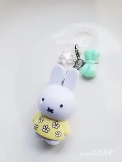 ♡ミッフィー花柄パステルイエロー アンブレラめじるしチャーム アクセフィギュア