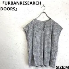 【URBANRESEARCH DOORS】プリントブラウス　半袖ブラウス　Mのサムネイル