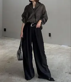 PAGEBOY 黒 ワイドパンツ 大きなポケット付き