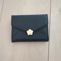 マリークワント 折り財布