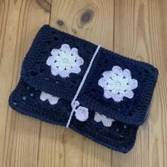 ハンドメイド　編み物　ブックケース　ブックカバーグラニースクエア　マルチケース