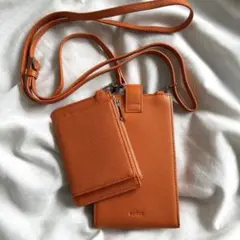 【美品】ゾンネ クラウディオ スマートフォンショルダーバッグ 牛革　オレンジ