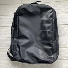 美品 arena Fast Urban 3.0 30L 黒 PC収納 通勤 ジムのサムネイル