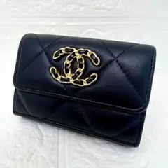美品*シャネル 三つ折り財布 ディズヌフ 19 ココマーク マトラッセ 32番台 CHANEL シャネル ミニ財布 3つ折り財布 スモールフラップ