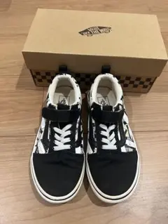 VANS キッズ スニーカー HELLO 総柄