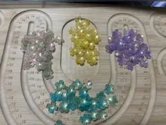 お花 ガラスビーズ 30個 4色セット ラメ入り ハンドメイド素材