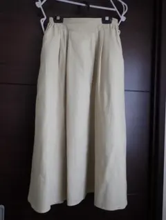 ショコラ フィネ ローブ　生成り色ベージュ フレアスカート ロング丈