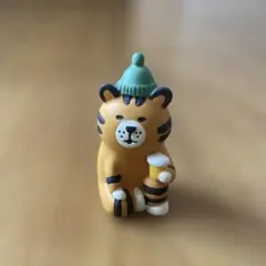 デコレ コンコンブル concombre トラ　ビール 帽子　ニット　置物