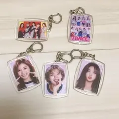 TWICE トゥワイス アクリルキーホルダー ストラップ 5個セット