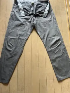 アルマーニ　グレーとブラックのチノパン ２本セットです