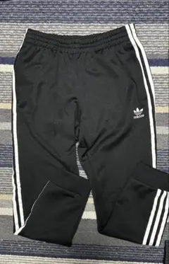 adidas ジョガーパンツ