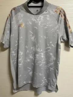 adidas 抽象パターン グレーシャツ